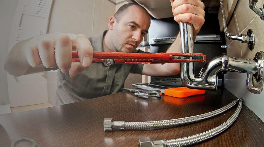 Expert burst pipe repair services in Jeanerette, LA
